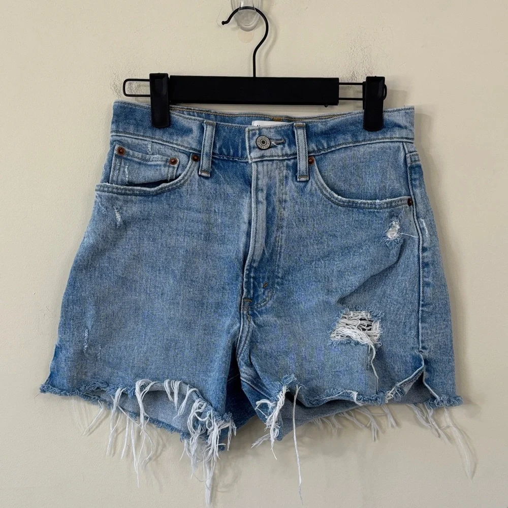 Abercrombie & Fitch The 4” Mom Short Curve Love High Rise Size 25 - Picture 2 of 8